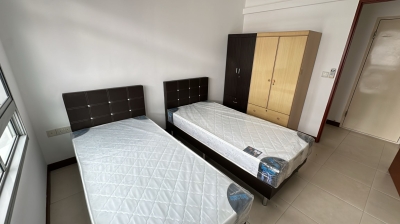 Looking for Female ($650) (HDB Register) (Including PUB, Gas, Aircon) (Big common room)