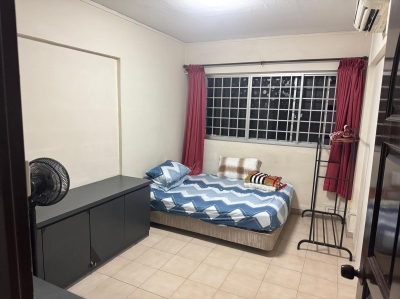 HDB ROOM FOR RENT (SINGLE)