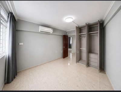 Looking for one lady for the common Bedroom (ac unlimited & newly renovated )(two persons